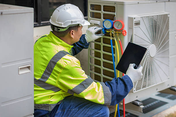 Professional Hvac technician working in White Oak, MS